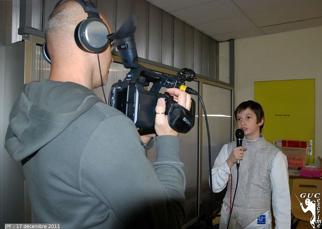DSC_0777 (1)_1.JPG - Samedi 17 décembre 2011 : Championnat Rhône-Alpes de fleuret, catégorie minimes : interview de Matis